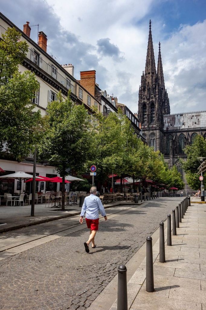 Opération laser des yeux à Clermont Ferrand