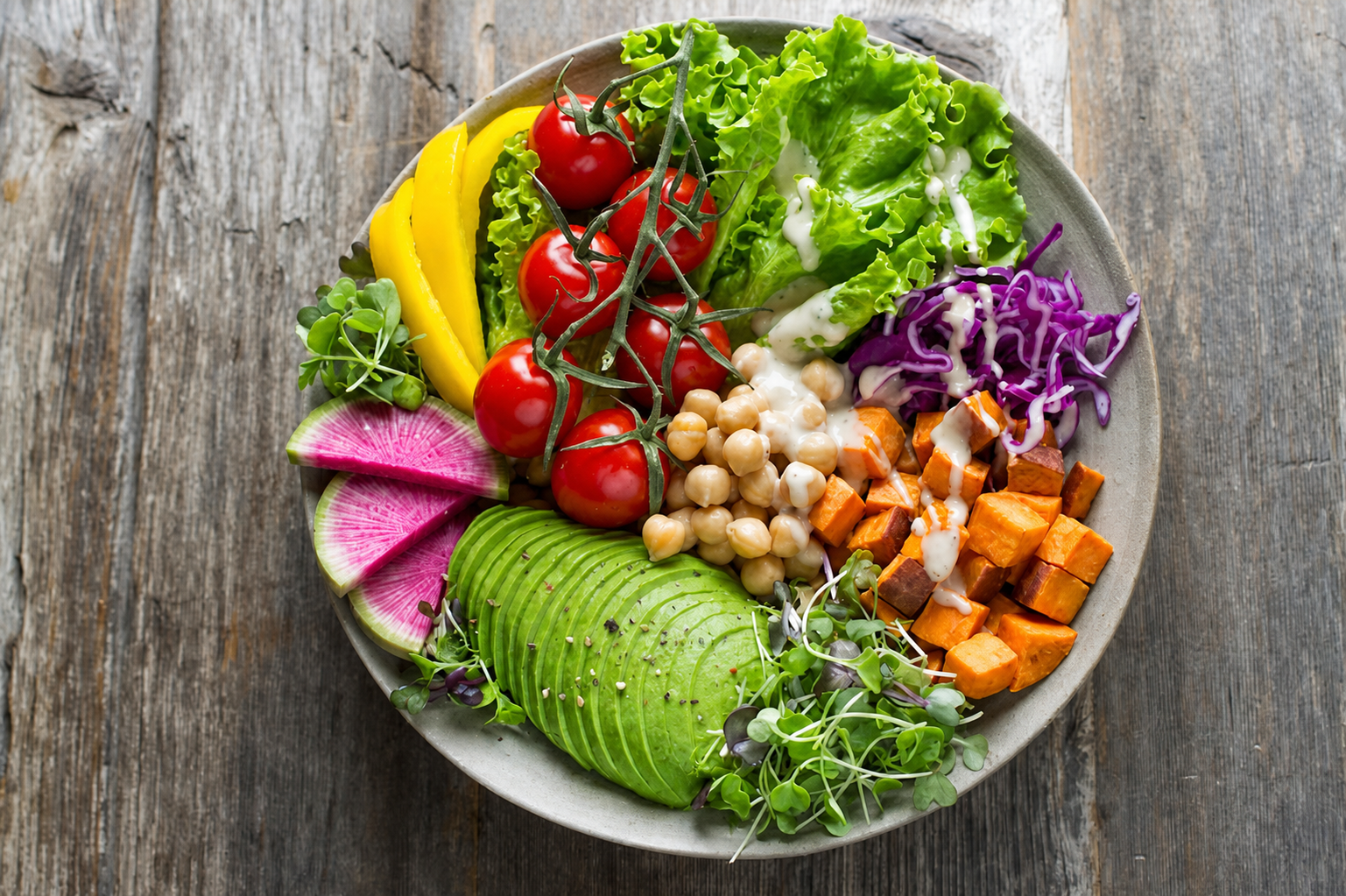Nutrition et santé oculaire avant une opération laser